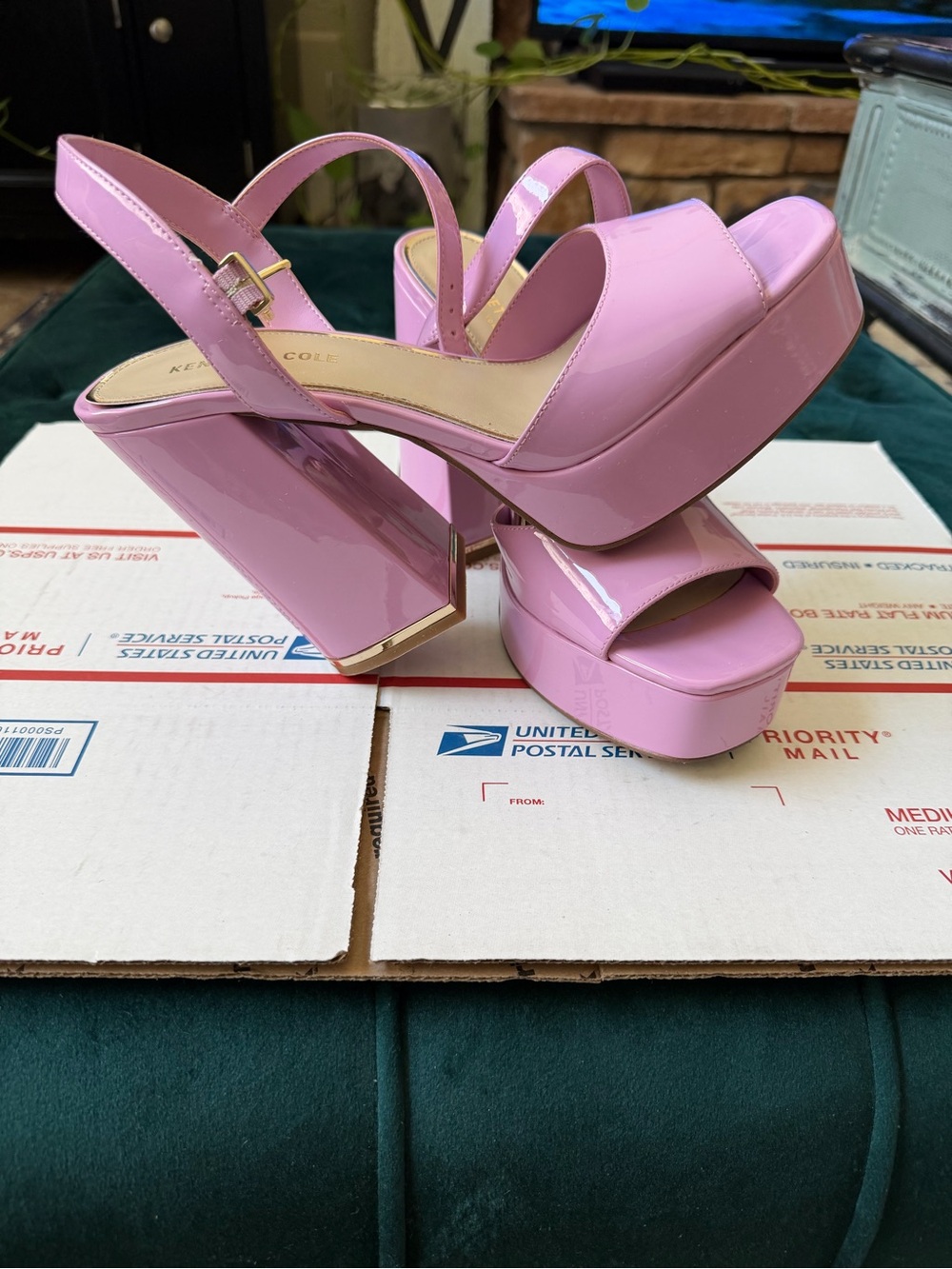 Kenneth Cole Dolly Platform Sandals